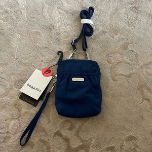 Baggallini Small bag